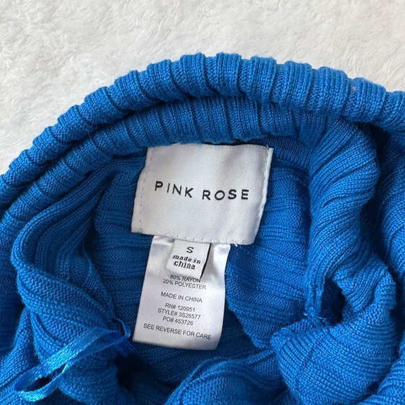 Pink Rose Blue Wide Sleeve Cropped Sweater - Picture 2 of 5